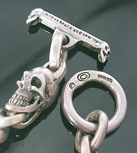 Gaboratory Quarter Cross Oval With Crown & 9 Quarter Skull Links