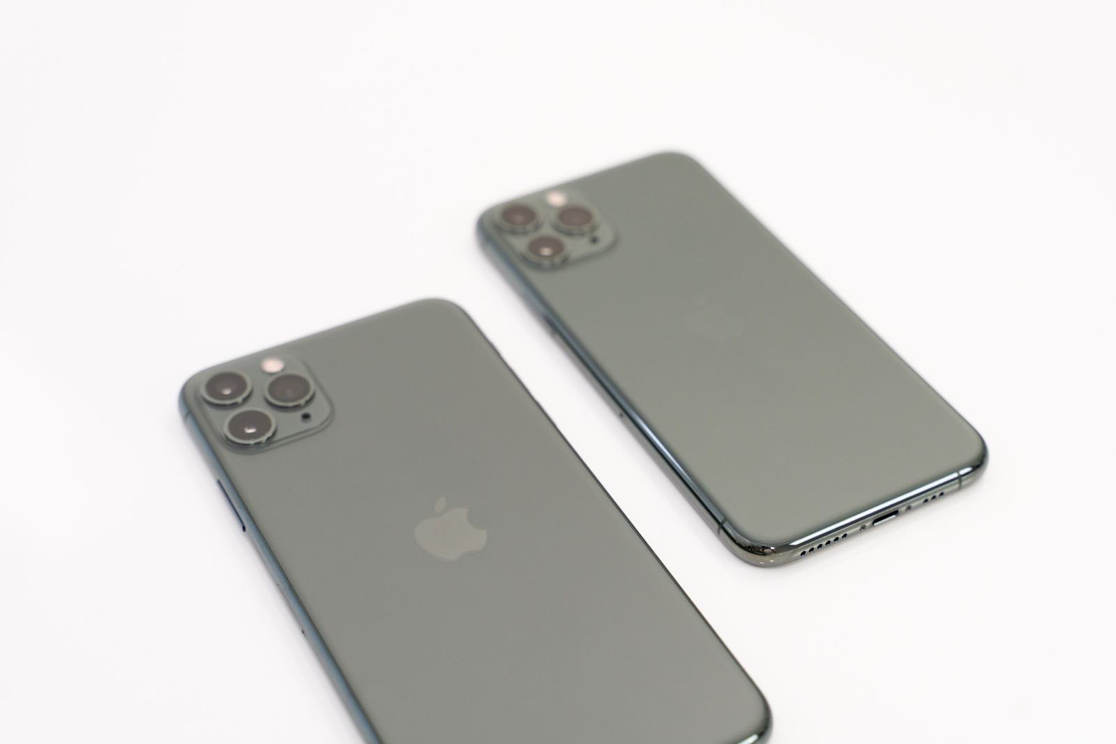 シックな緑がかっこいい！『iPhone 11 Pro Max』ミッドナイトグリーン