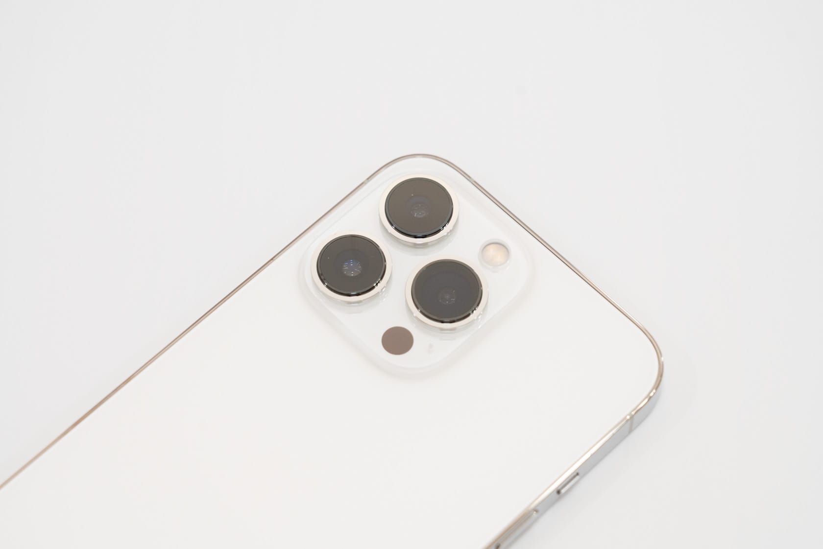 iPhone 13 Pro(シルバー)開封・外観レビュー | ガジェットタッチ