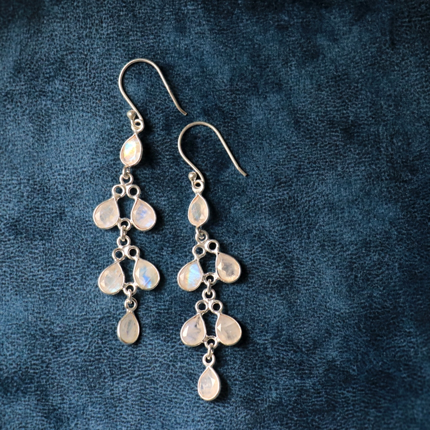 amphora / レインボームーンストーンピアス Jaipur ジャイプール