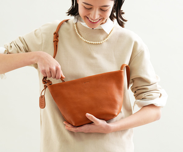 ゴートベーシック ミニショルダー｜商品一覧 | 革財布、バッグのgenten