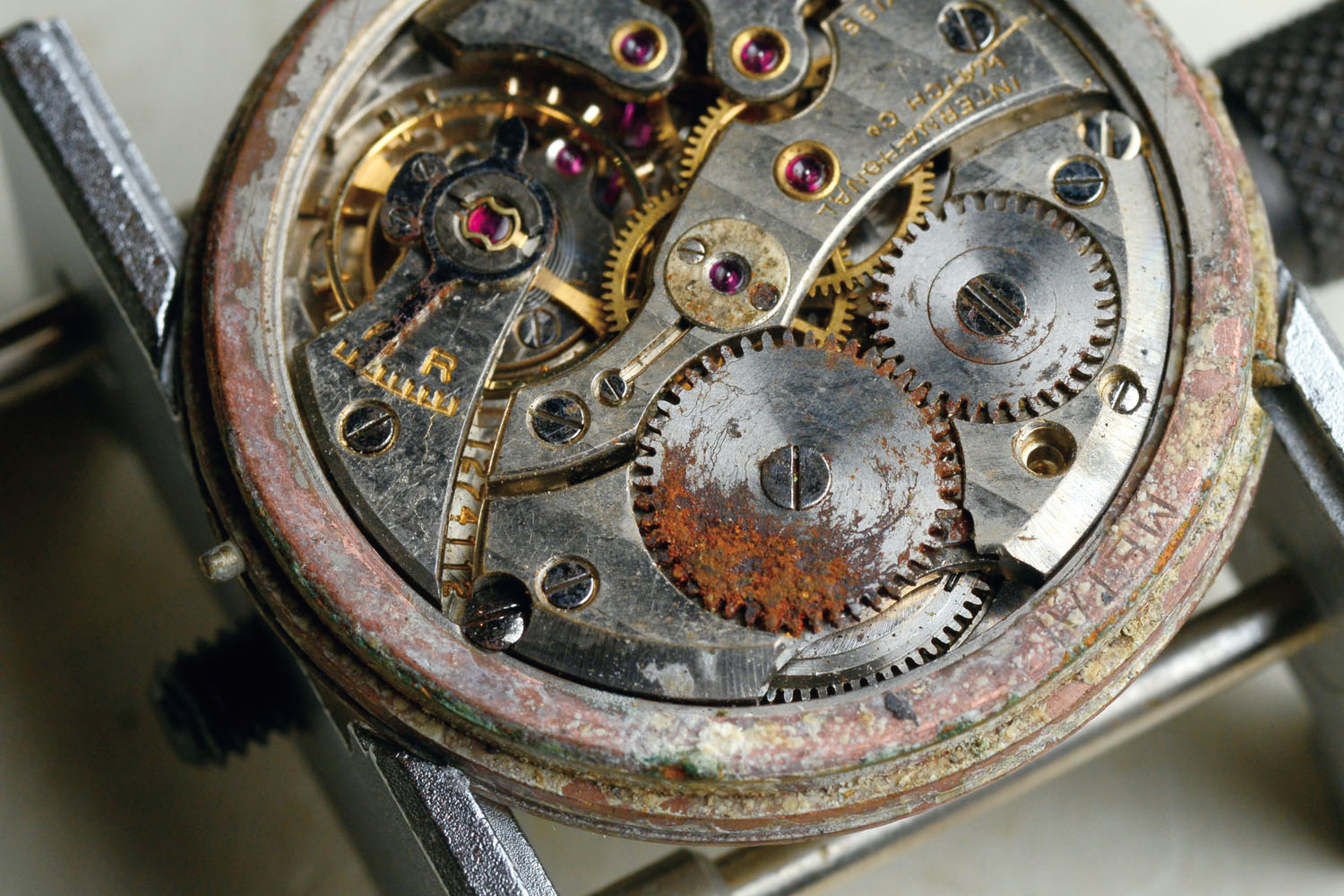 機械式時計のメンテナンスQ&A | 腕時計ライフ 第5回 – PICTURES