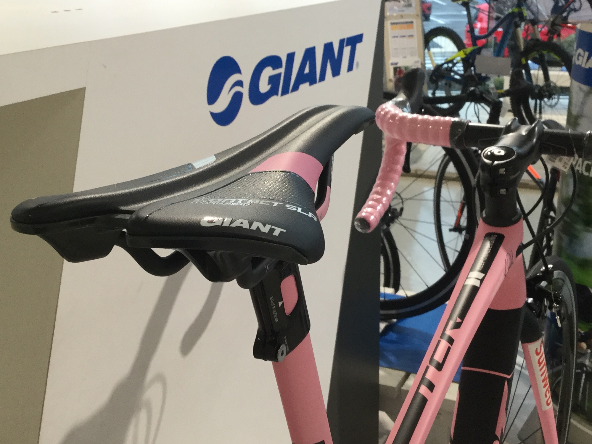 限定20台】ジロ・デ・イタリア優勝記念モデル展示中です