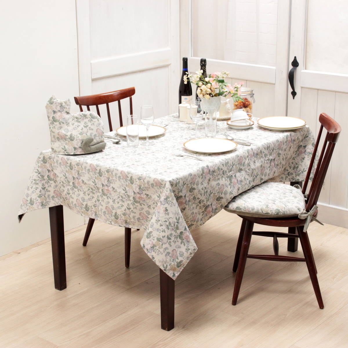 花柄プリント テーブルクロス 約130×170cm [Belle Heure]｜インテリア