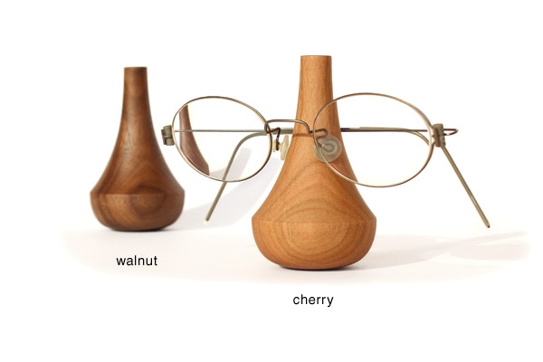 GlassesStand Swing」大切な眼鏡をおしゃれなインテリアに出来るメガネ