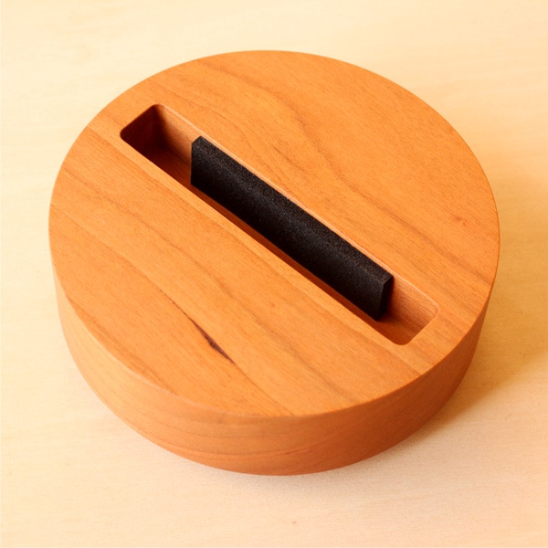 Wooden Speaker Drum」素材を活かしたシンプルな木製スピーカー