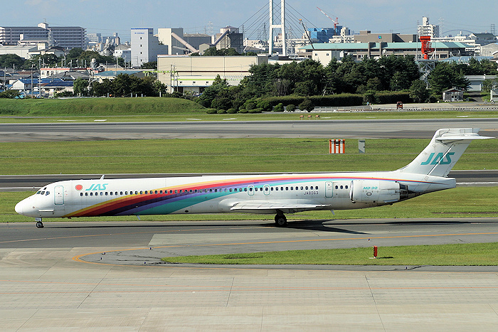 黒澤塗装 3号機 JAS（日本エアシステム） MD-90 JA8063