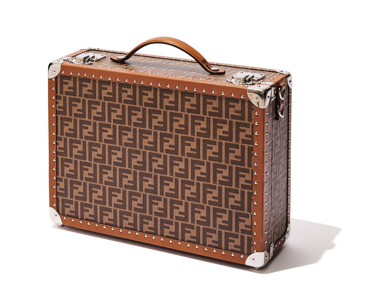 プラダ、ディオール、グッチ…大人のトラベルバッグ8選 | GOETHE