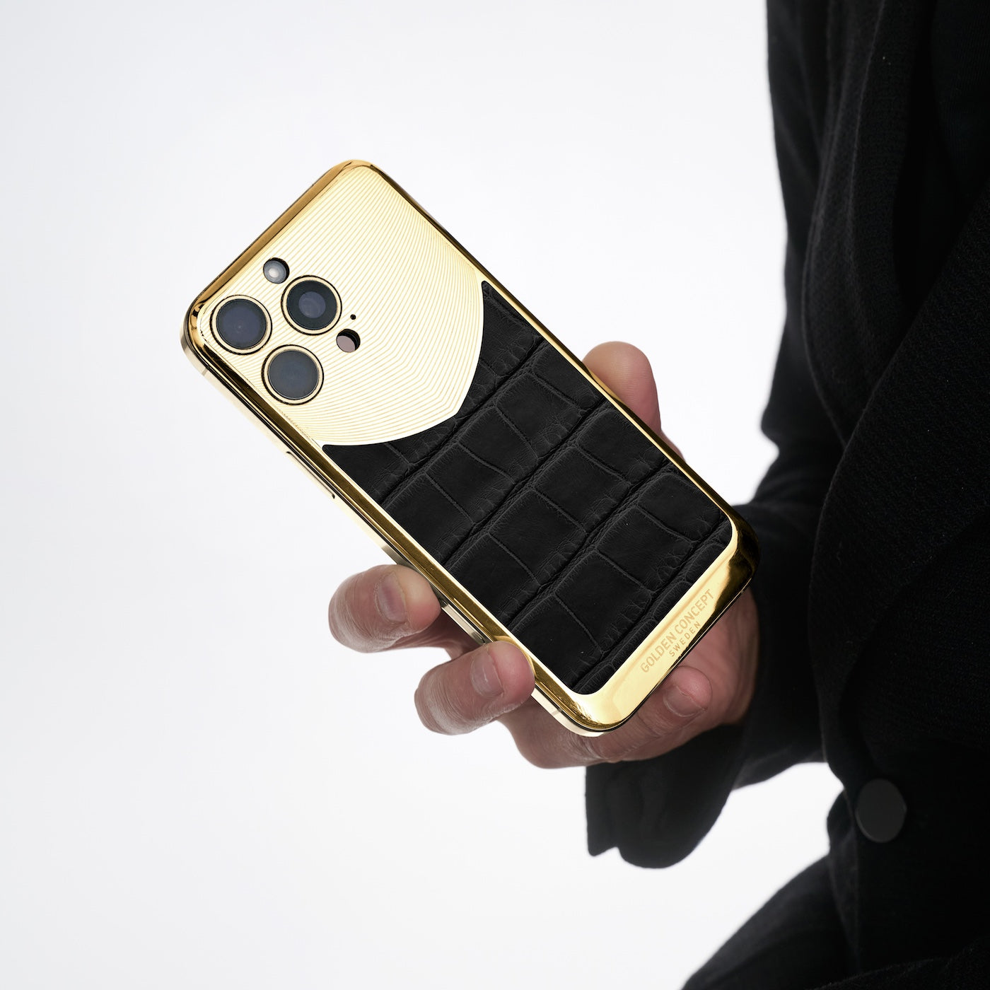 Magnetic Shield Alligator edition for iPhone | GOLDEN CONCEPT