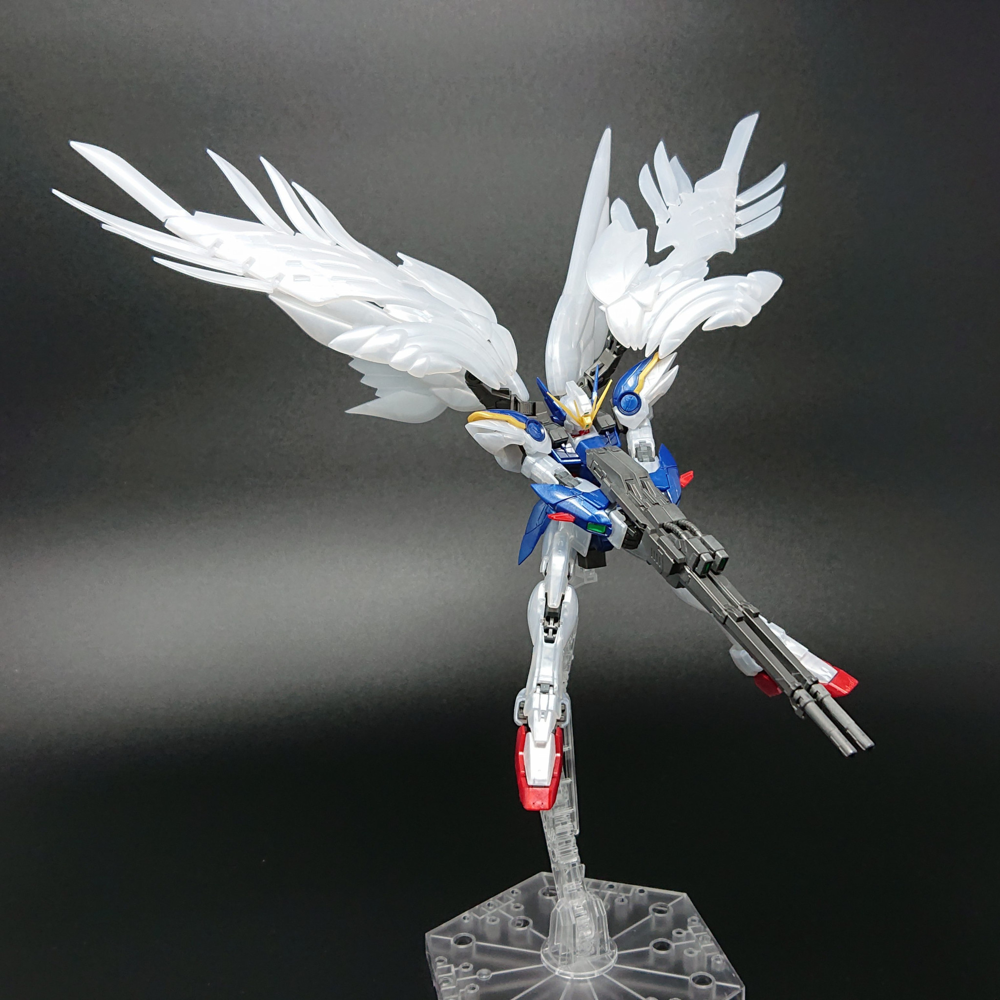 RG ウイングガンダムゼロ EW（パールグロスVer.）｜わるさんのガンプラ