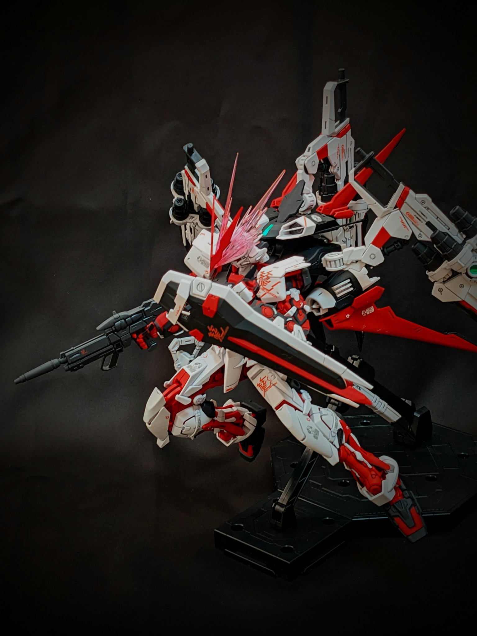 MGガンダムアストレイレッドドラゴン 缶スプレー部分塗装｜Hacchi