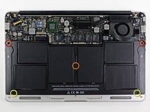 MacBook Air 11インチMid 2011 バッテリー交換 - iFixit 修理ガイド