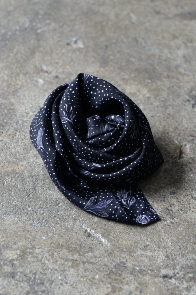 Scarf009. Scarf Silk Cupla Flower Print. Black Print. Collection