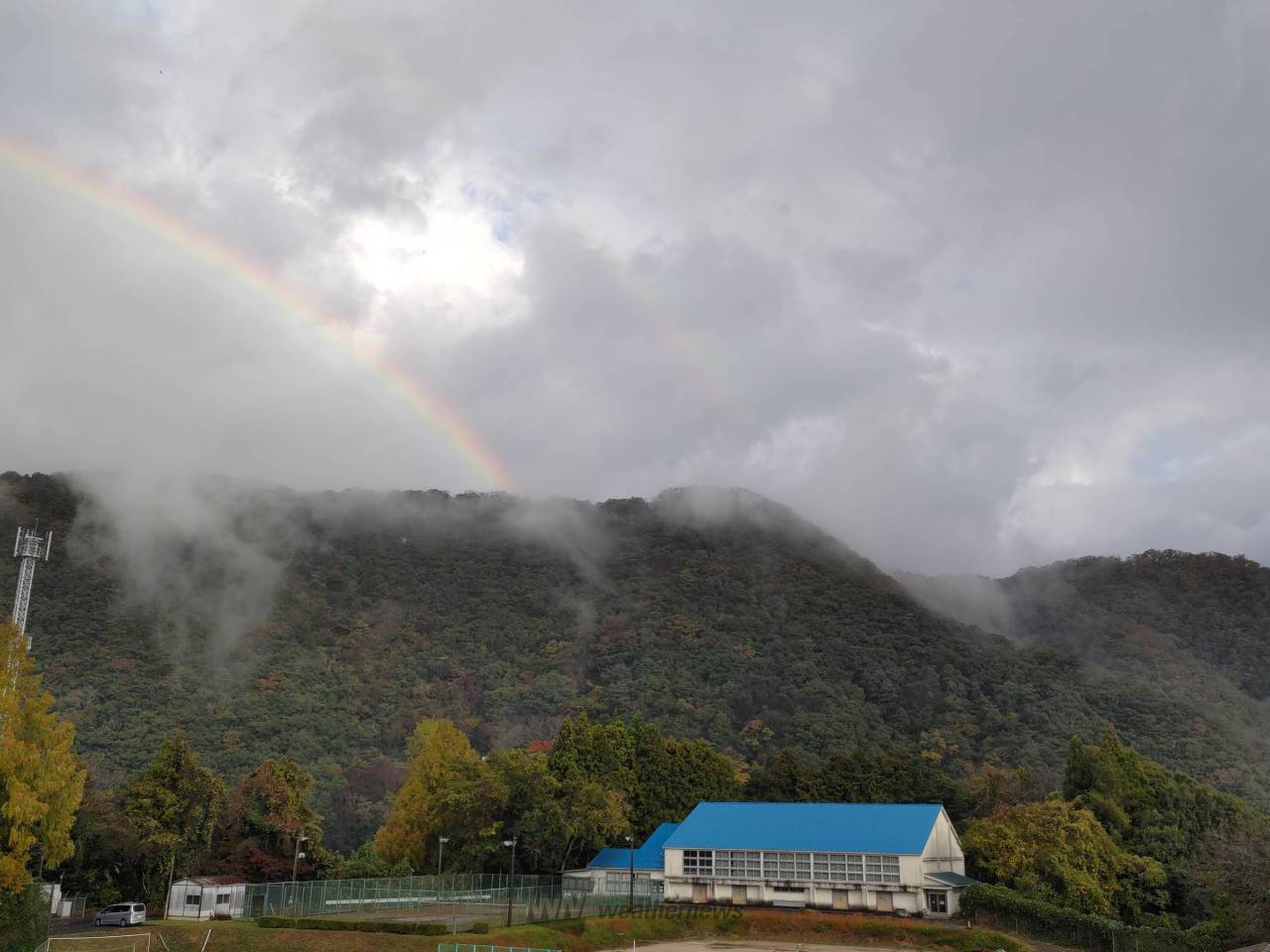 空に虹が🌈 注目の空の写真 ウェザーニュース