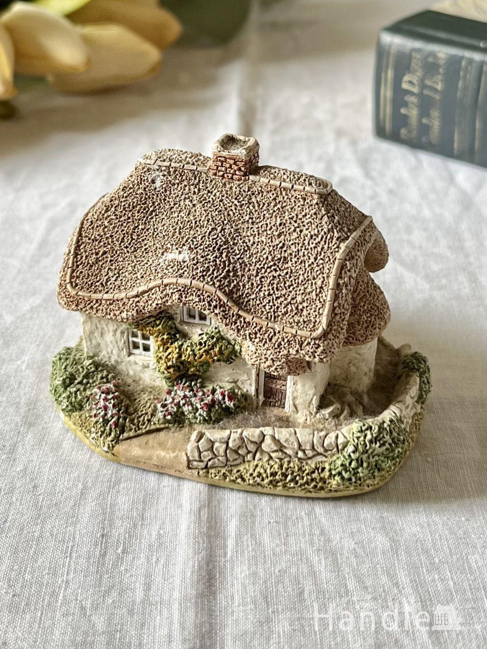 WADE社のビンテージ陶器、ハンプティダンプティのフィギア（Whimsies