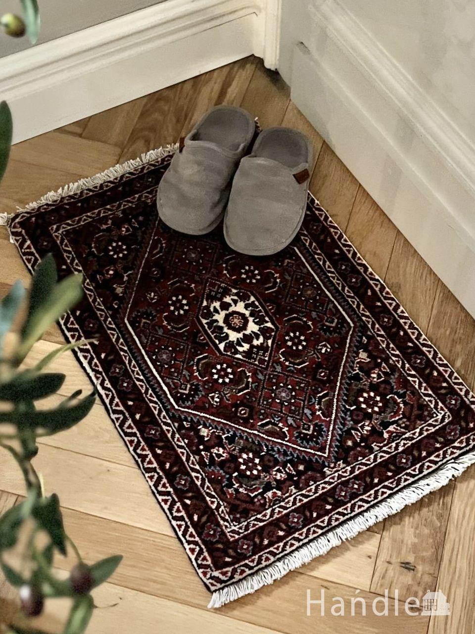 玄関マットに使えるペルシャ絨毯、ザンジャーンのおしゃれな手織りの