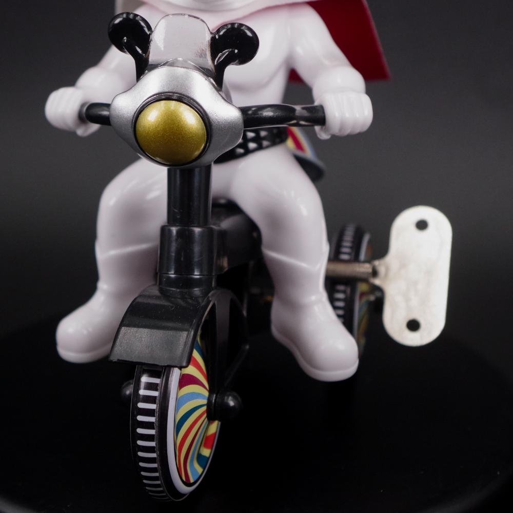 9月6日(土)11時より販売開始】【Kaiju One】月光仮面三輪車が登場