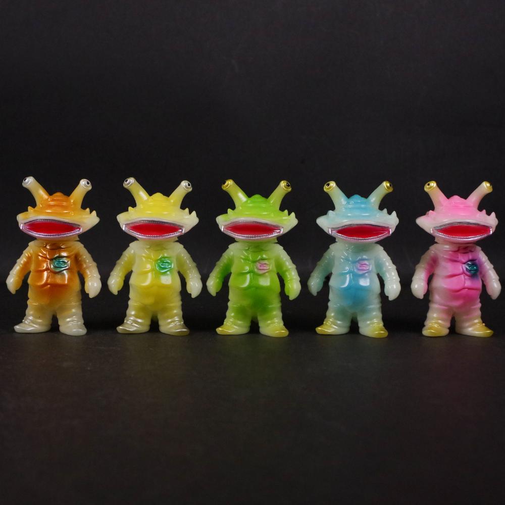 3月15日(土)より販売開始】【ブルマァク】ちびカネゴン(蓄光イエロー