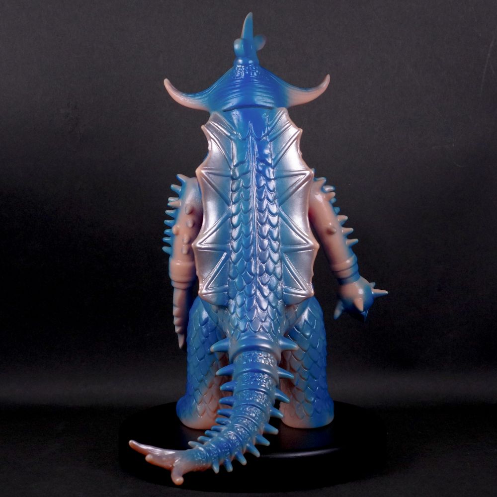 11月26日(日)より《TSUBURAYA CONVENTION 2023》で販売開始