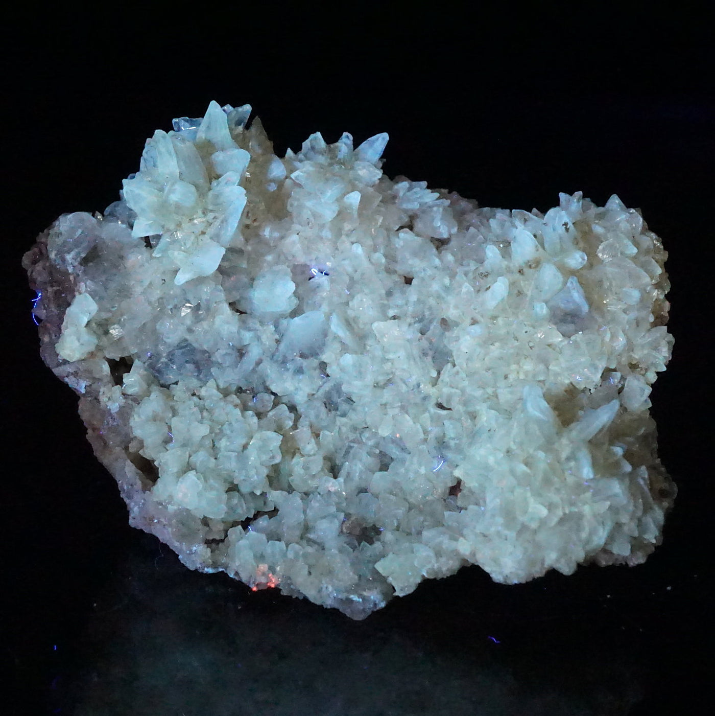 蛍光》中国 貴州省産 カルサイト – 天然石ハッピーギフト