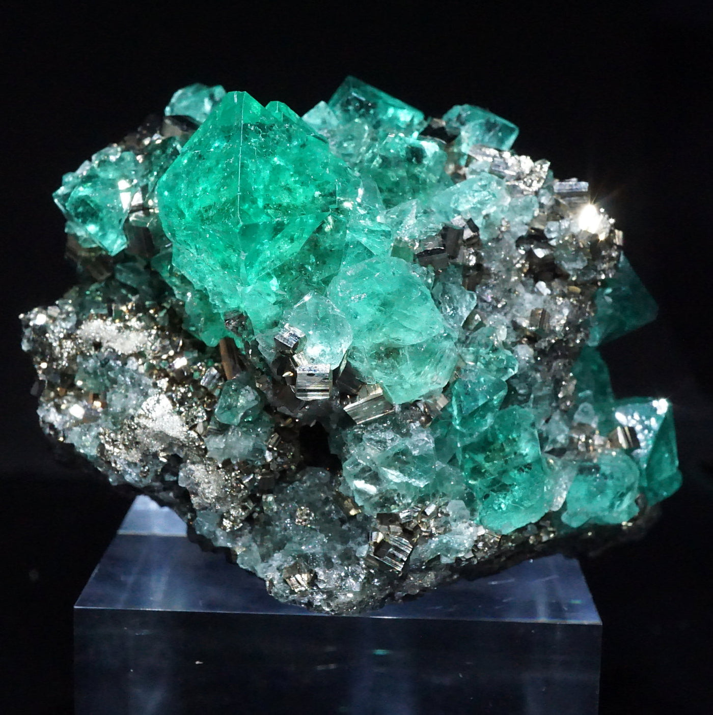 ペルー 産 フローライト・パイライト|ハッピーギフト – 天然石ハッピー