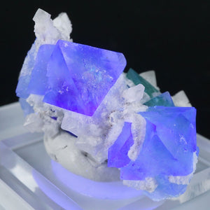 南アフリカ産 フローライト – 天然石ハッピーギフト