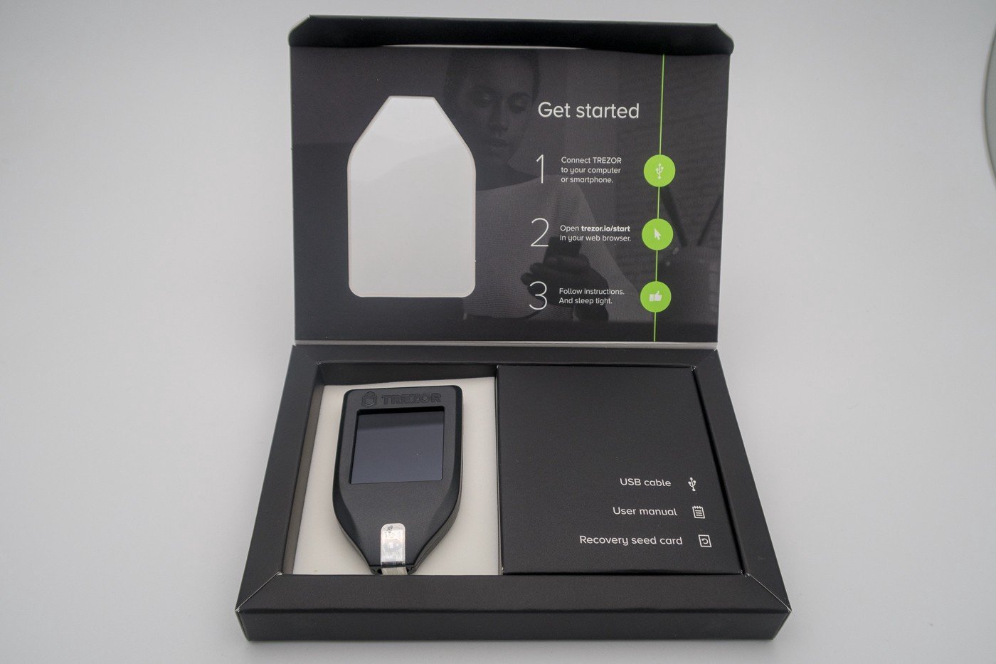 TREZOR Model T(※発送は入荷後となります。) - TREZOR(トレザー)販売店