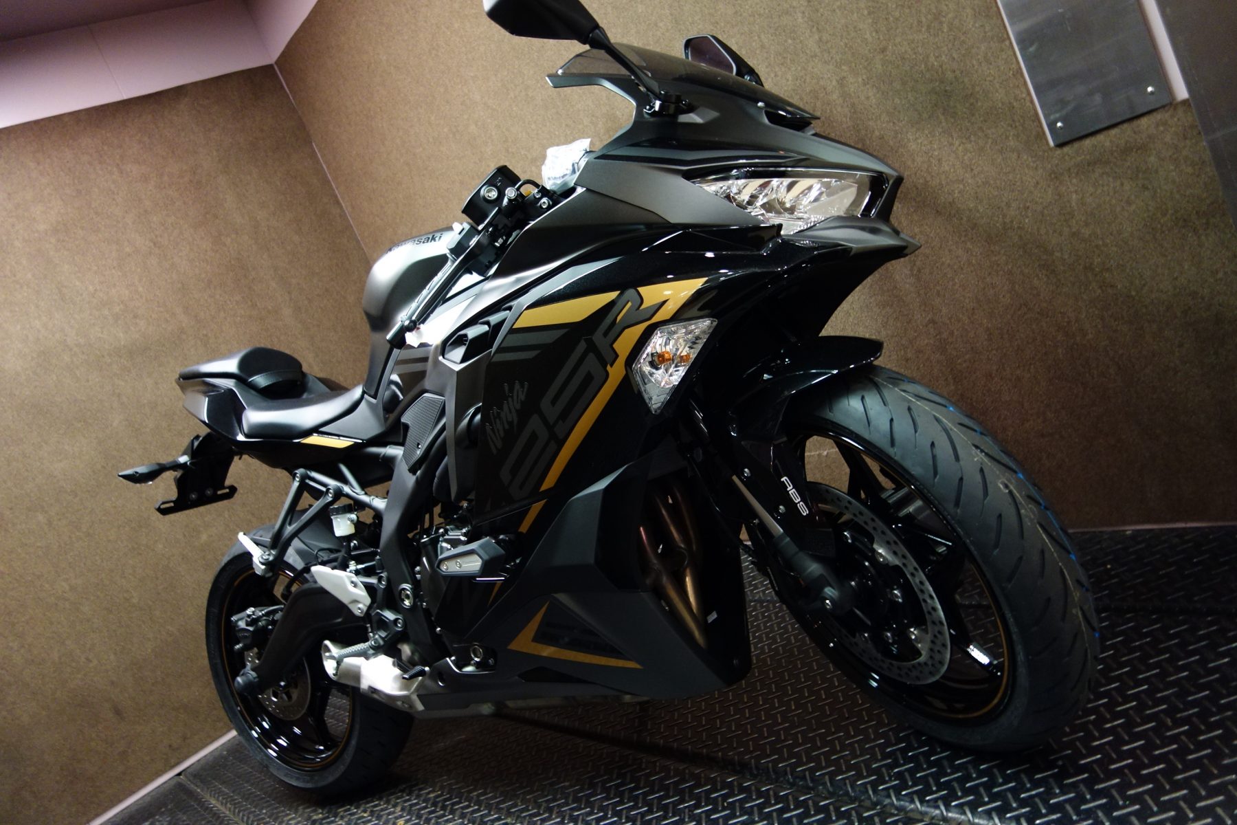 NINJA ZX-25R SE 2022年ﾆｭｰｶﾗｰが入荷！！｜バイク・自転車の購入修理