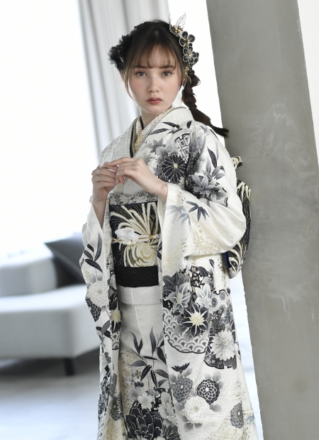 白/ホワイト/古典柄/レトロ/モード/シンプル】の成人式振袖人気