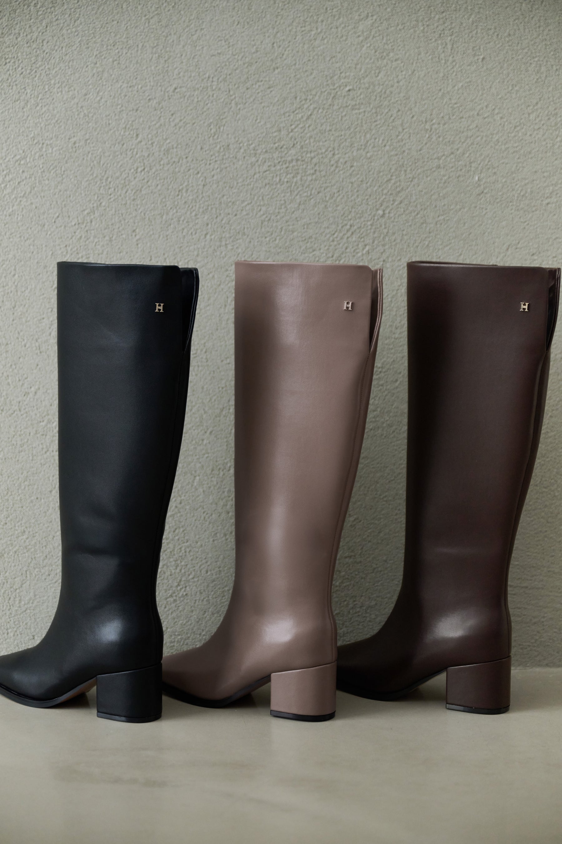 Back Slit Long Boots