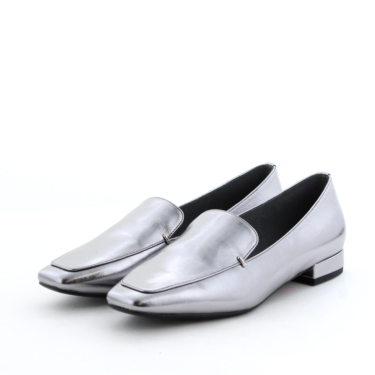 WEB限定デザイン/再入荷】メタルアクセントローファー/640009