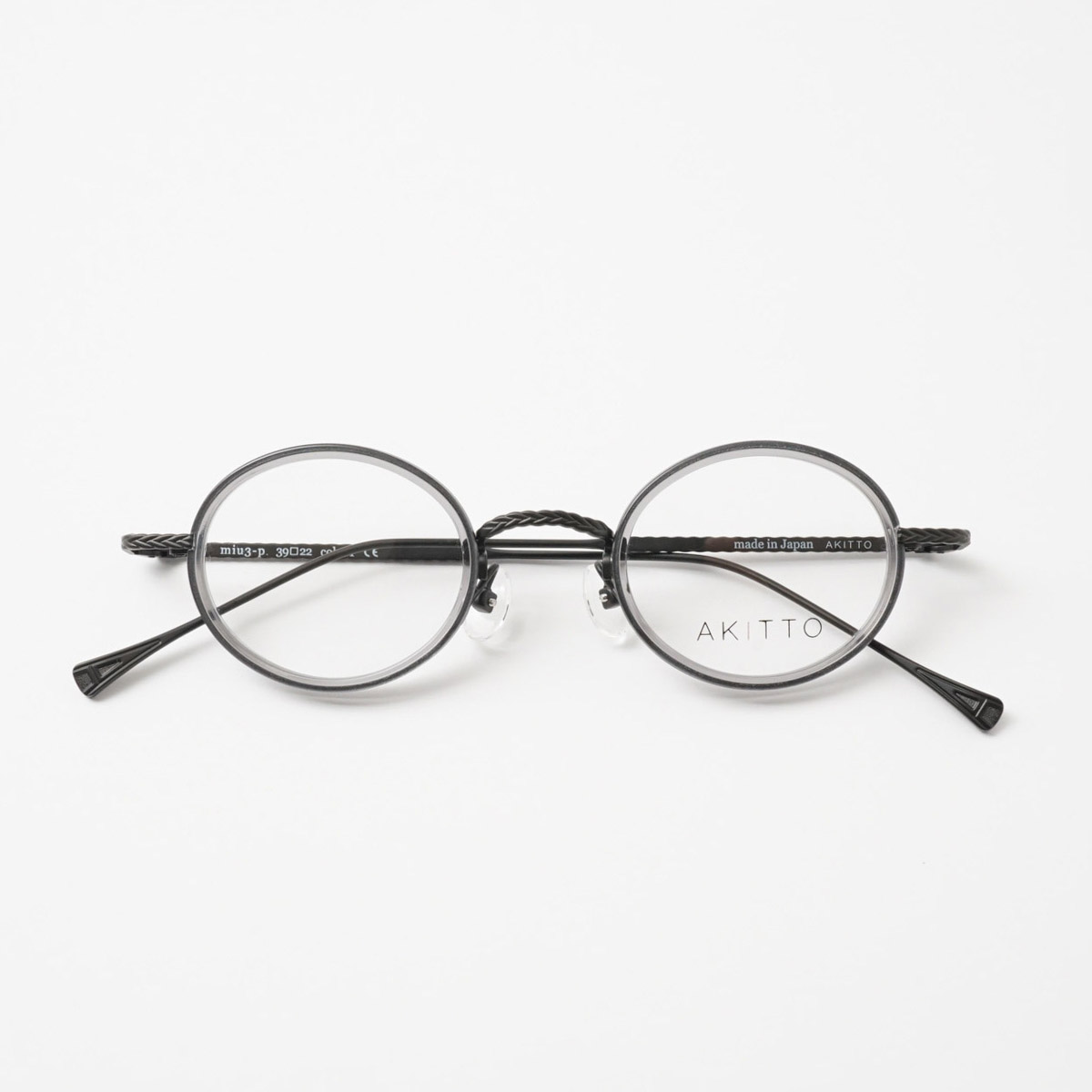 HibiMegane ONLINE SHOP / 強度近視でもキレイになれる！【AKITTO