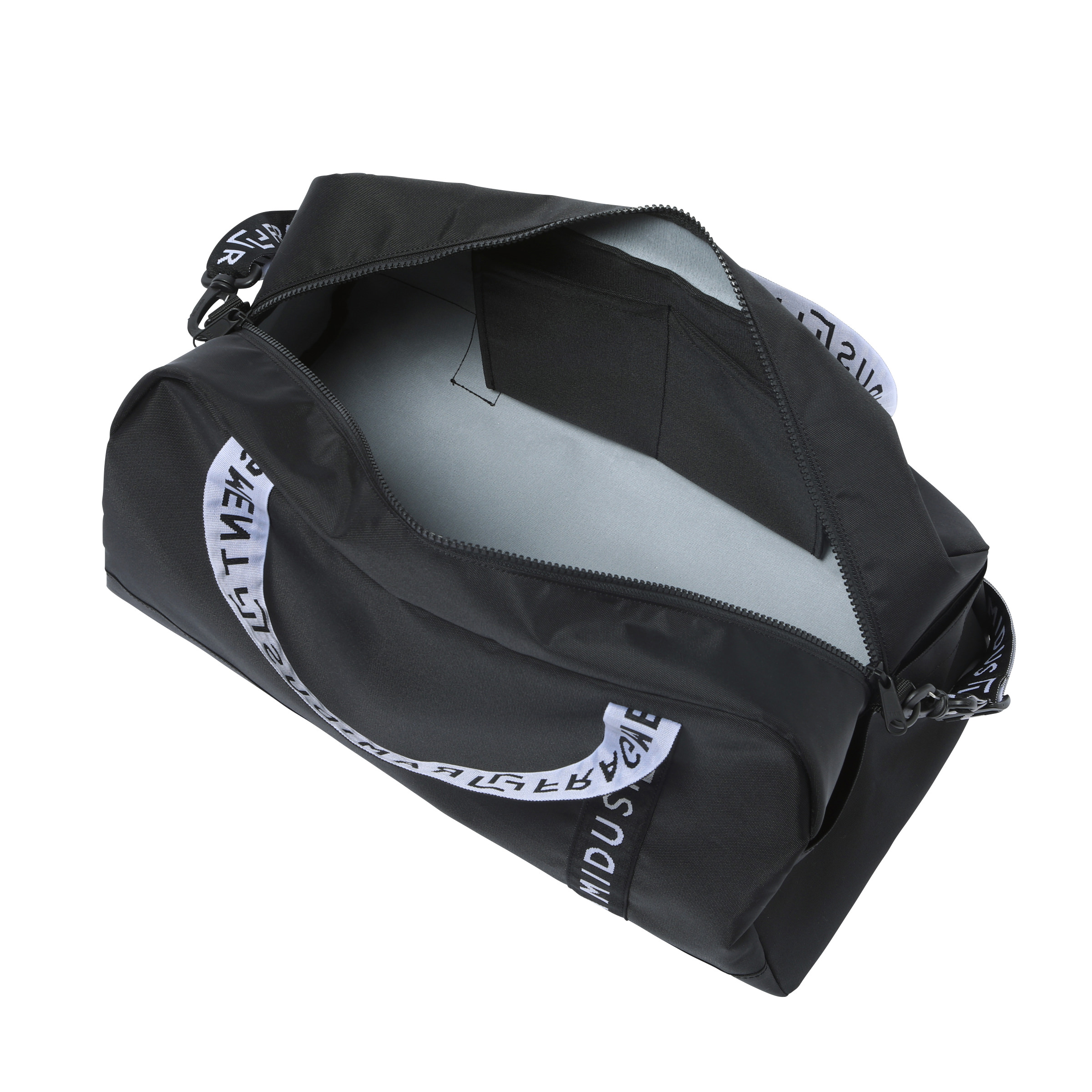 fragment design × RAMIDUS、新作コラボレーションバッグ2型発売