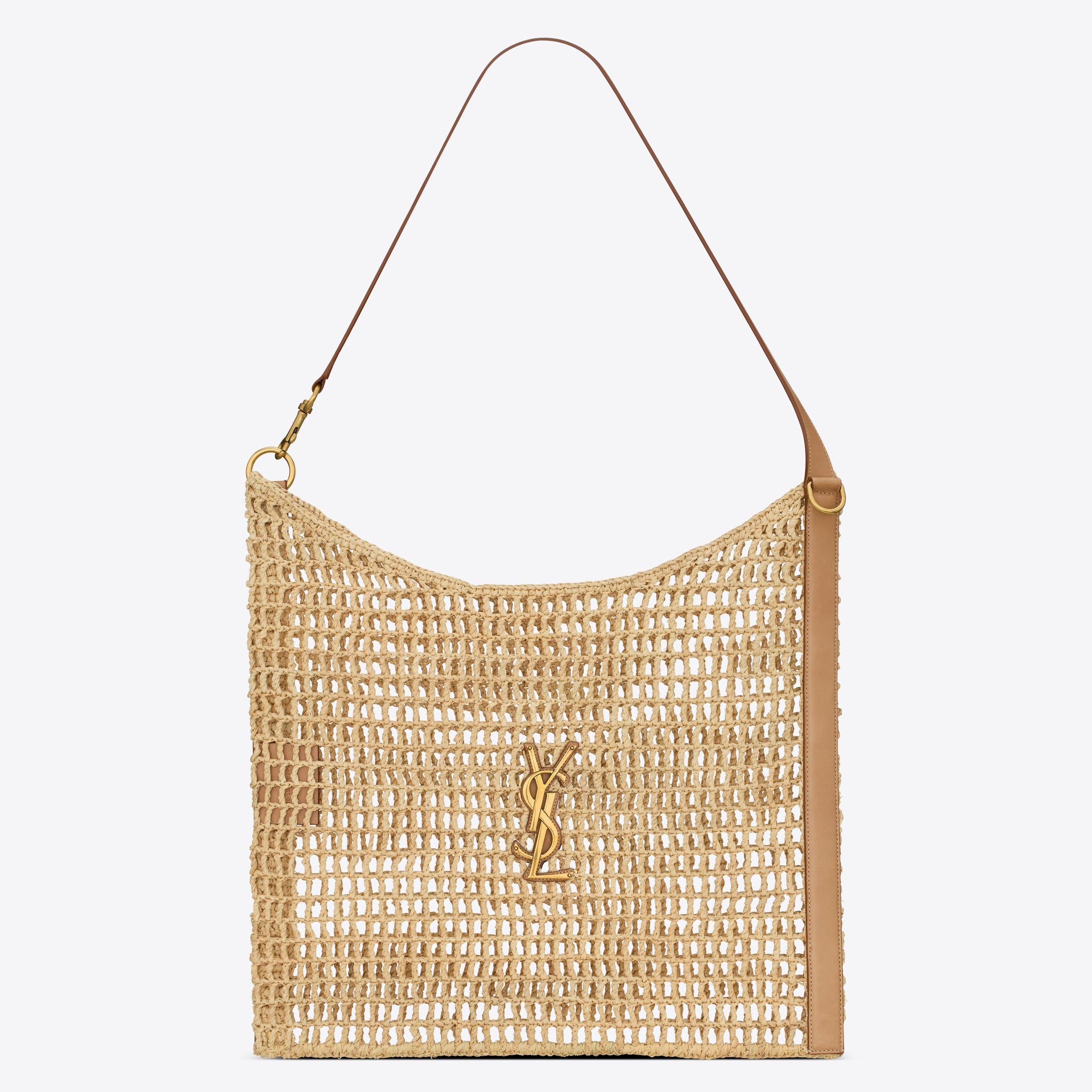 毎年注目の的！ サンローランのラフィアバッグが2024年の夏も