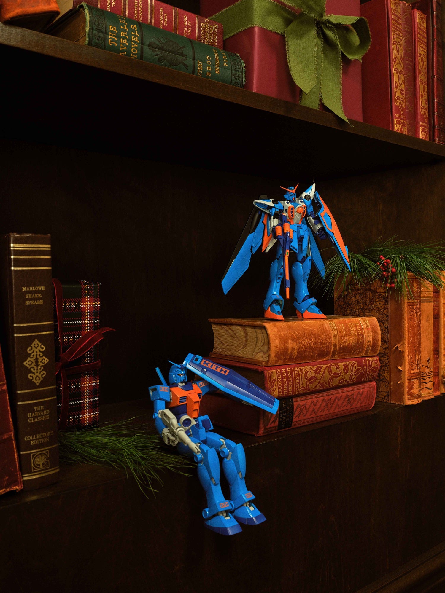 キスのホリデーコレクション発売、ピクサーやガンプラコラボも