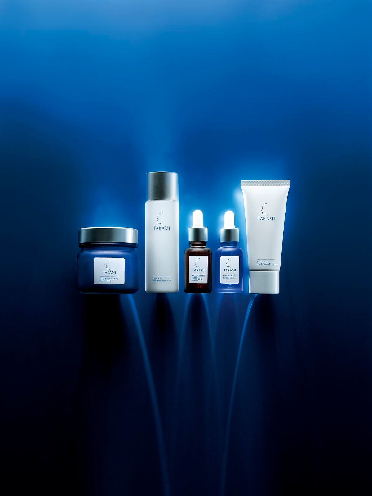 新生「タカミ」のスキンケア。新しくなった角質美容習慣を【美容担当の