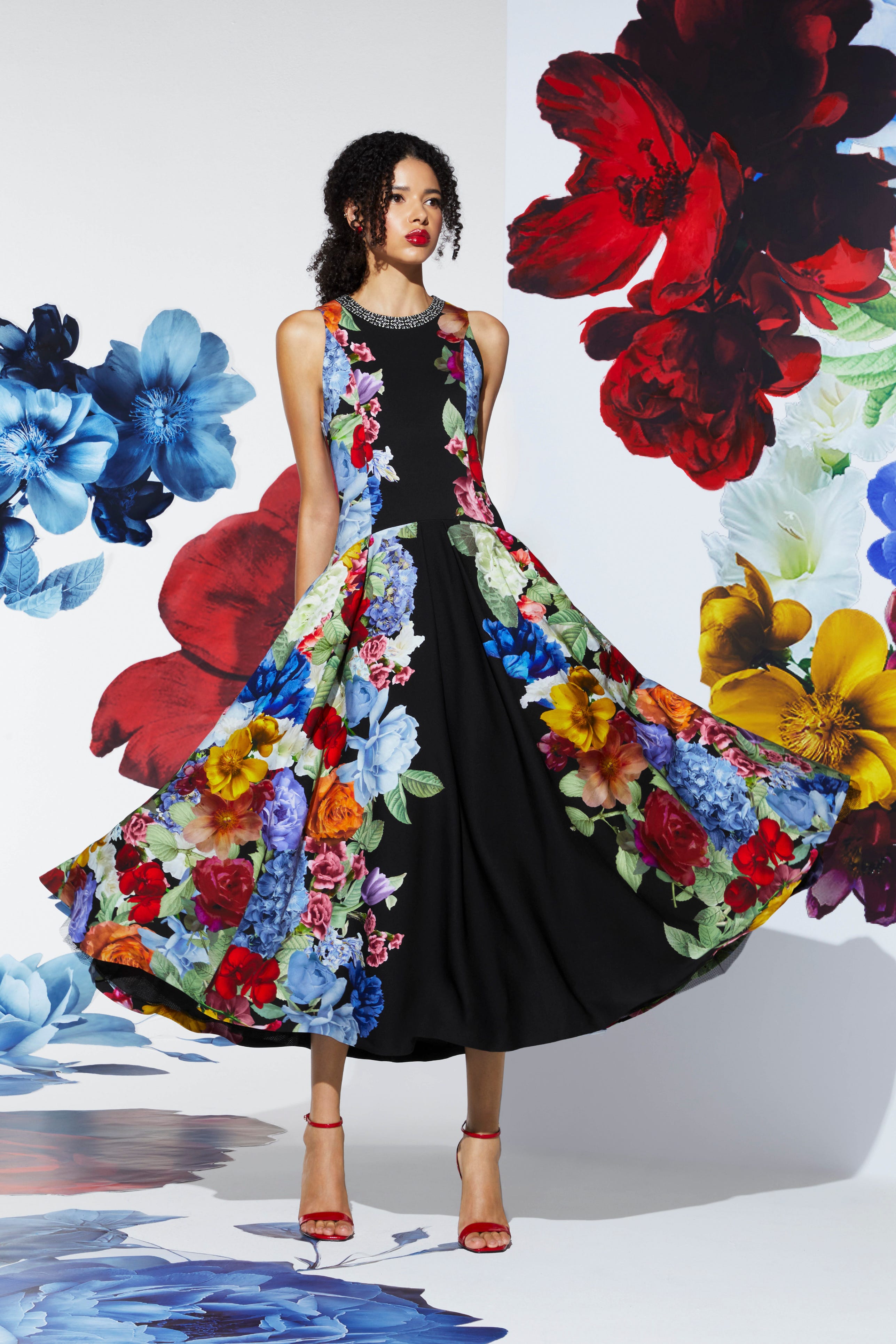 アリスアンドオリビア（ALICE + OLIVIA）」2025春夏コレクション