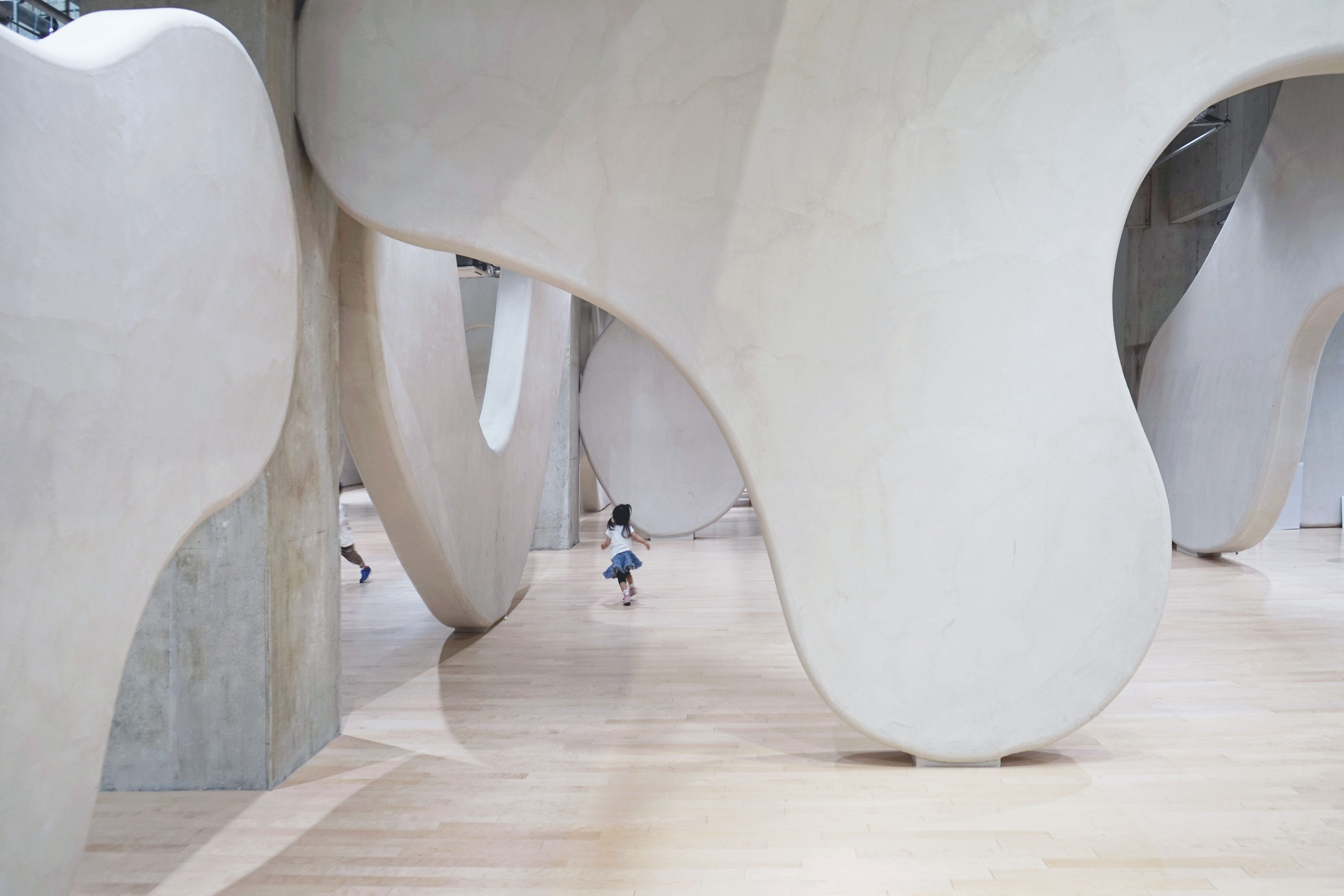 世界が注目する建築家・石上純也の代表作10選。斬新なデザインの魅力とは？