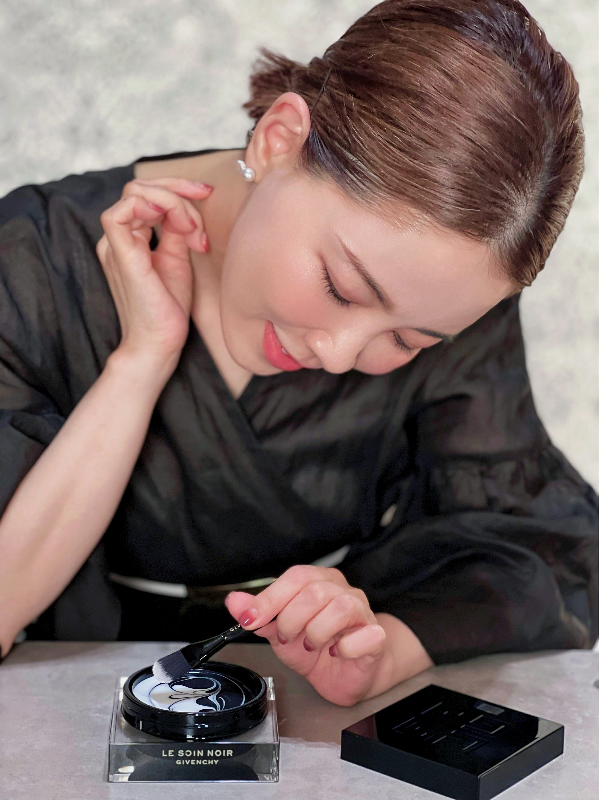 GIVENCHY ソワン ノワール UVコンパクト 新品未使用 ソワン ノワール