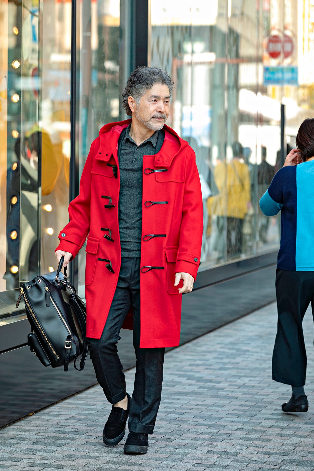 ダッフルコートの賢者は、定番色からレトロポップなカラーへシフト！