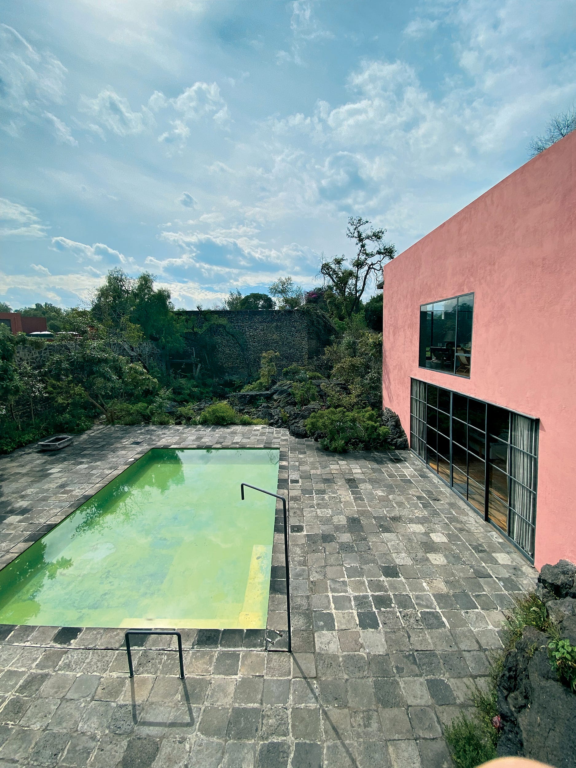 メキシコの名建築】死ぬまでに訪れたい ルイス・バラガンの代表作9選