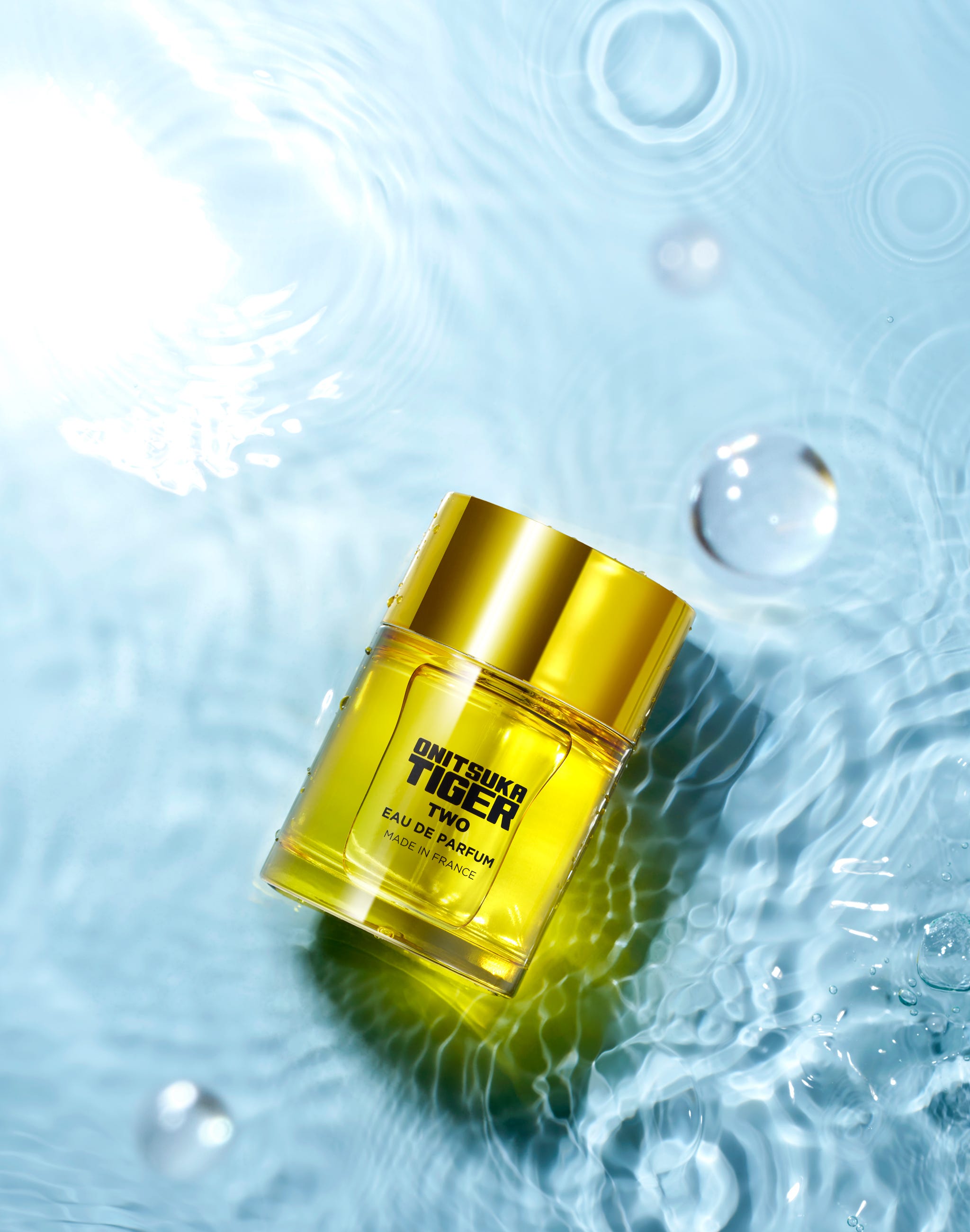 オニツカタイガー、香りで拓く新章。気分を解き放つ、4つの