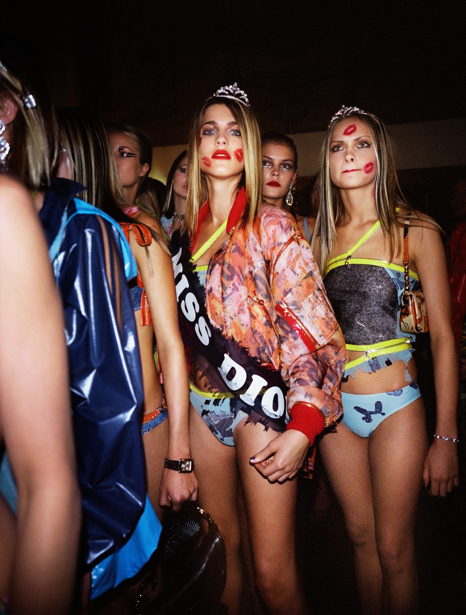 あの事件の真相を本人や関係者が語る。映画『ジョン・ガリアーノ 世界