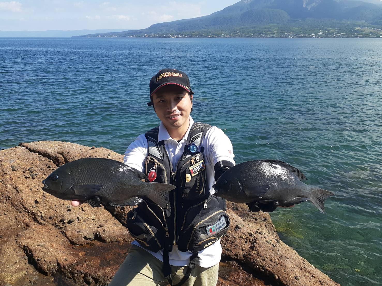 錦江湾！秋のグレ釣り shun – 釣りエサの総合メーカー「ヒロキュー」