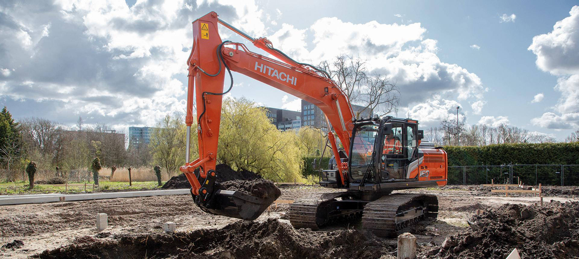 ZX160LC-7 Medium Excavators - Hitachi Construction Machinery UK