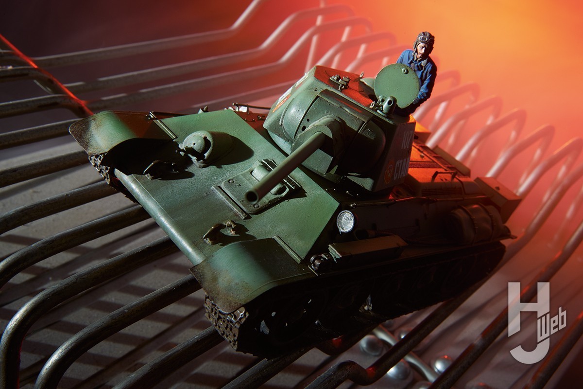 SOVIET MEDIUM TANK T-34-76 MOD.1942WWII最優秀戦車の決定版登場