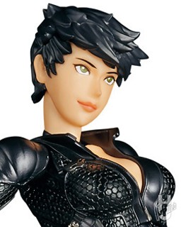 アメイジングヤマグチ最新作は雷神ソー＆キャットウーマン！ 海洋堂