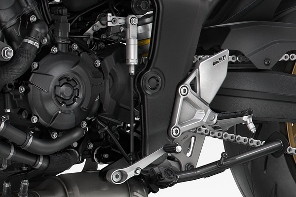 純正アクセサリー・カスタマイズパーツ/電装アイテム/クイックシフター