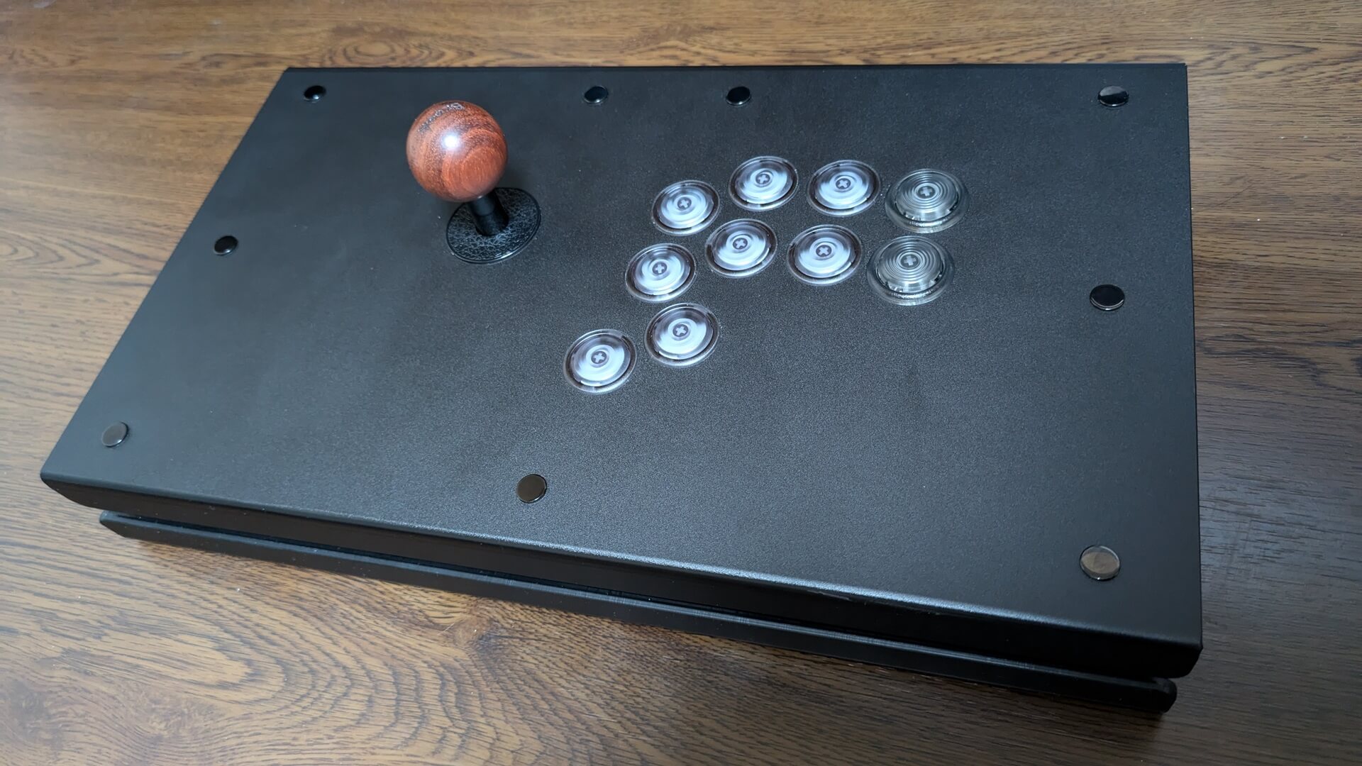 PWS FS-24』レビュー。次世代の増設済みアケコンの先駆けとなる存在