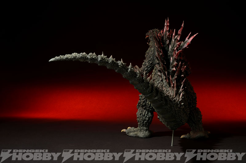 酒井ゆうじ造形コレクション」に、待望のギガンティックゴジラ1999